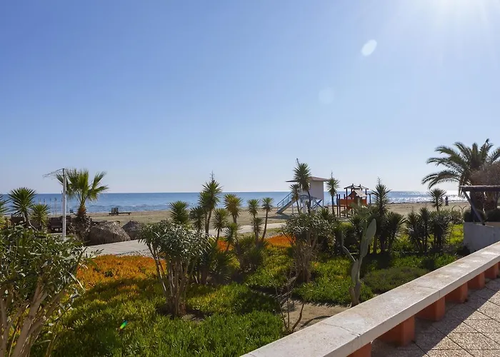 Apartment Mackenzie Castella Beachfront