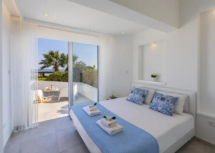 Apartment Mackenzie Castella Beachfront Larnaka