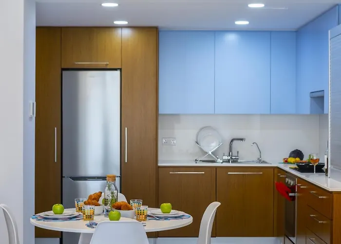 Mackenzie Castella Beachfront Апартаменти